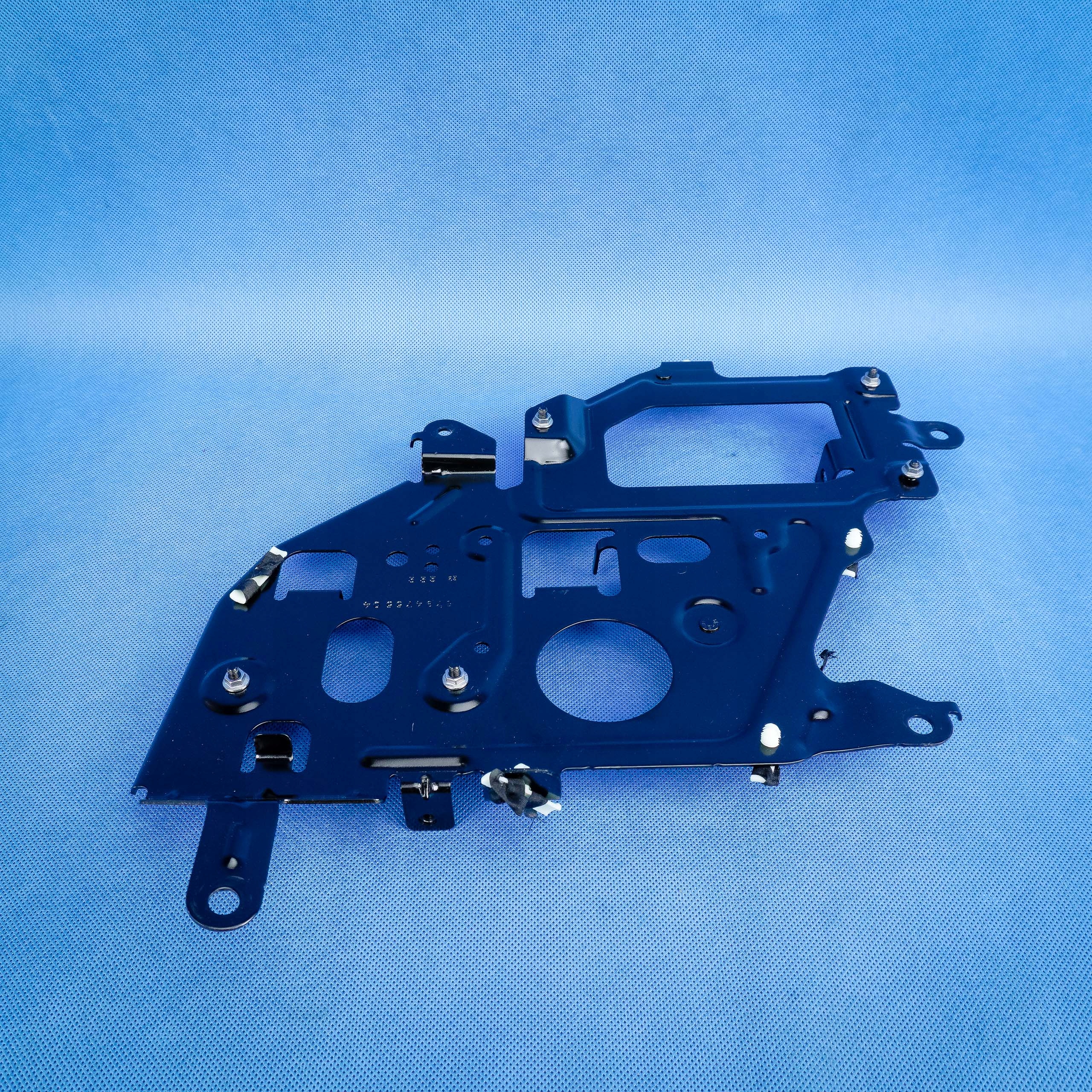 BMW X3 G01 X4 G02 vahvistinpidike image 3