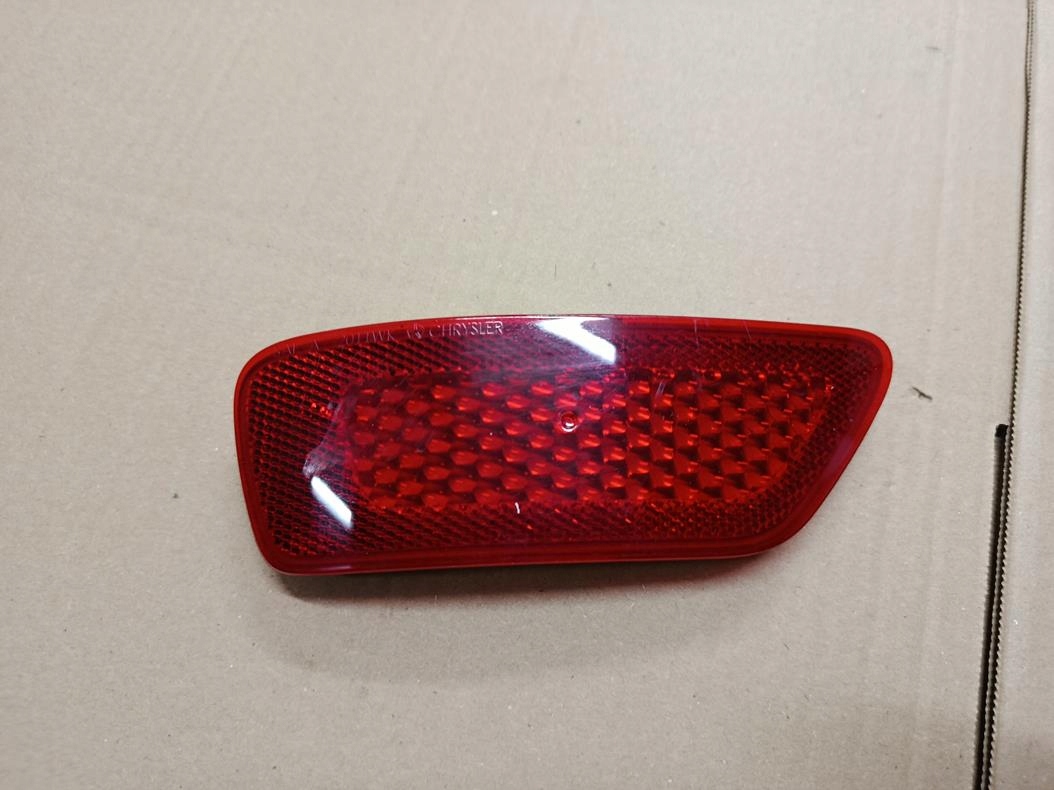 Bumper Reflector Left Jeep Grand Cherokee WK2 Overland Lift 2016- OE image 2