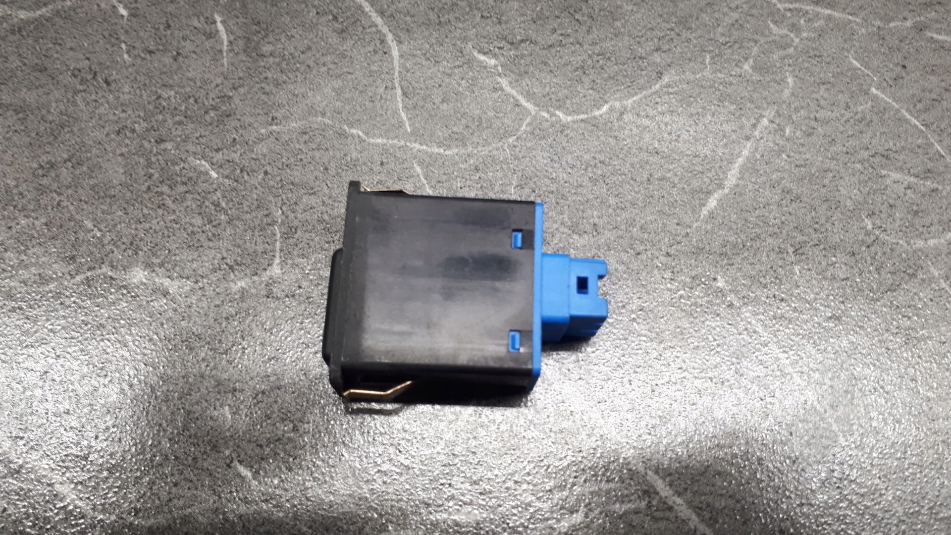 Interrupteur ASC BMW E38 1390806 image 4