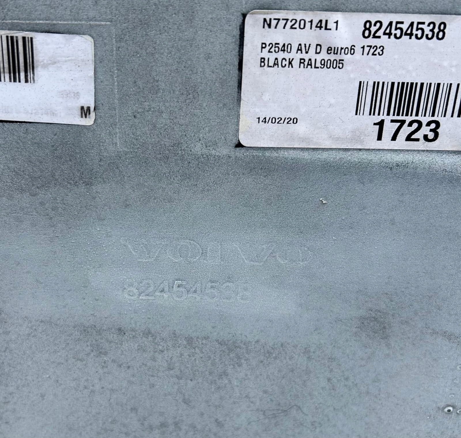 Spoiler entre essieux RH Volvo FH4 FH 4 82454538 / 82462188 image 4