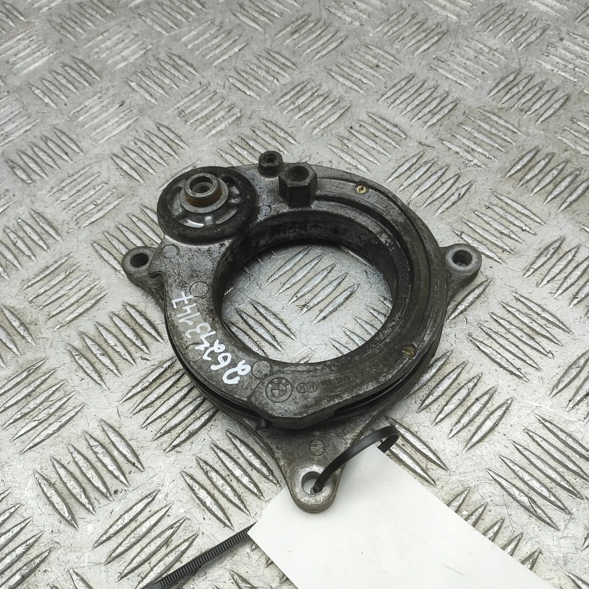 Naspinner alternatora BMW 5 G30 3.0 250kW 2017 image 4