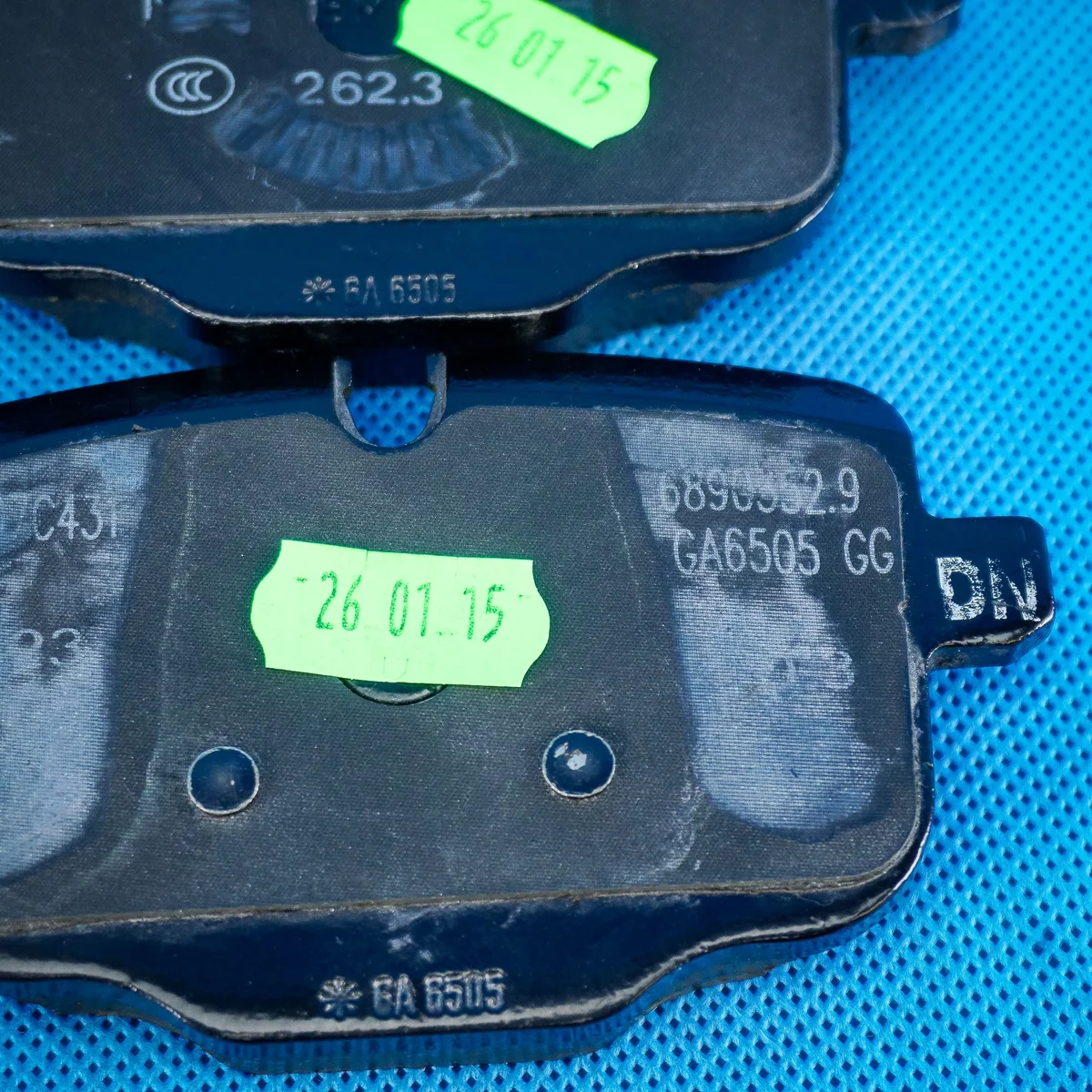 Plaquettes de frein arrière BMW OE 34216890353 image 5
