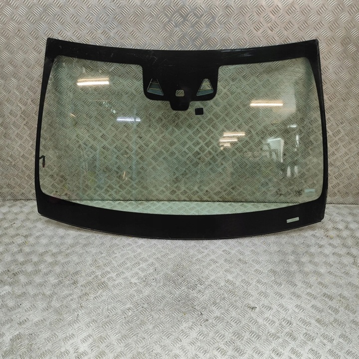 OE Mercedes tuulilasi Mercedes C-sarja W205 A2056709300