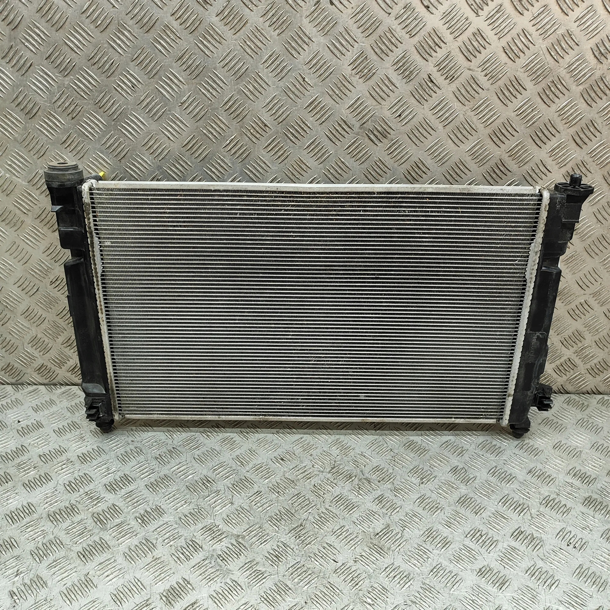Koelradiator Toyota Yaris Cross (MXP_) MF4221367672 33596575 1.5L 85kw