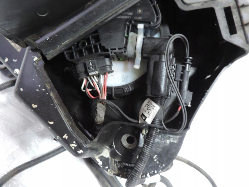 Réservoir AdBlue Opel Insignia B 2.0 CDTI image 4