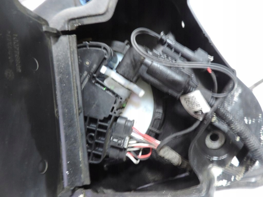 Réservoir AdBlue Opel Insignia B 2.0 CDTI image 5