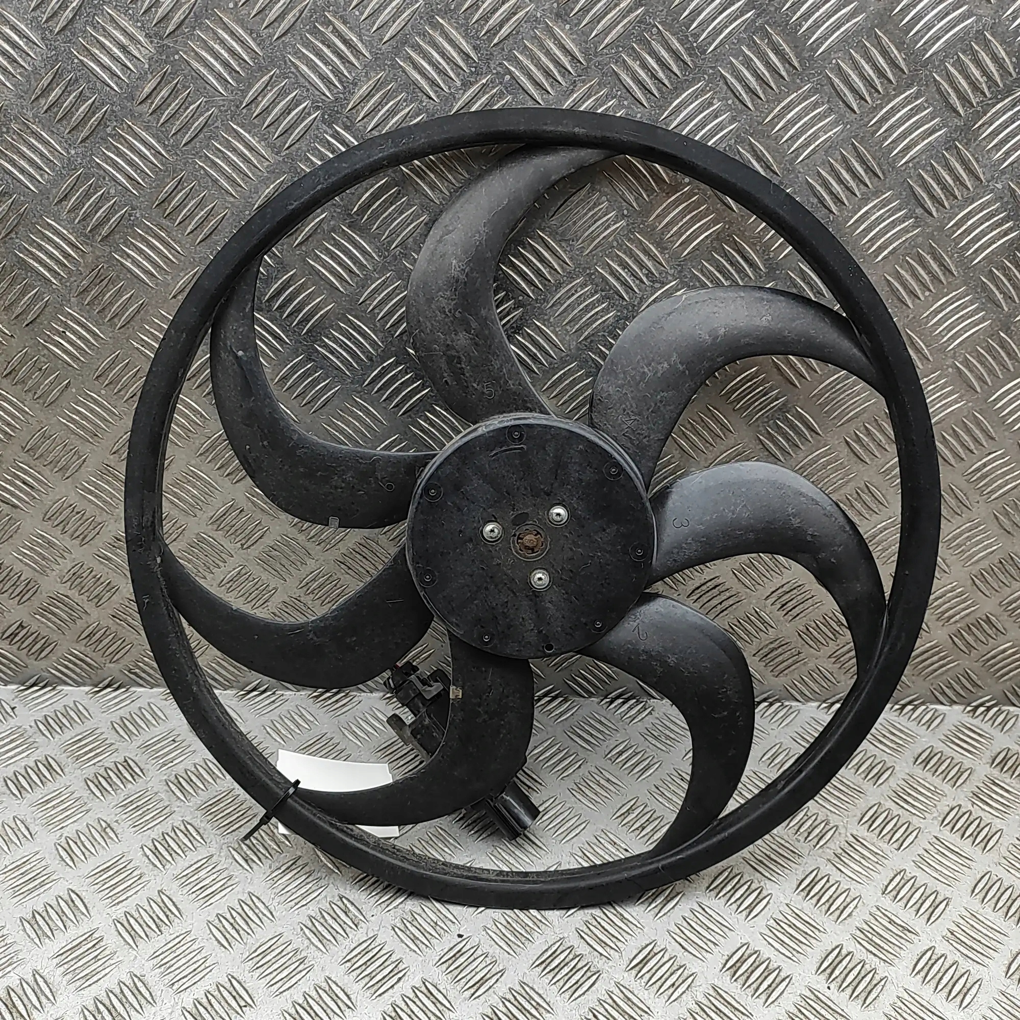 Radiateurventilator Jaguar F-PACE (X761) 500123802000 33498438 2.0L 132kw image 2