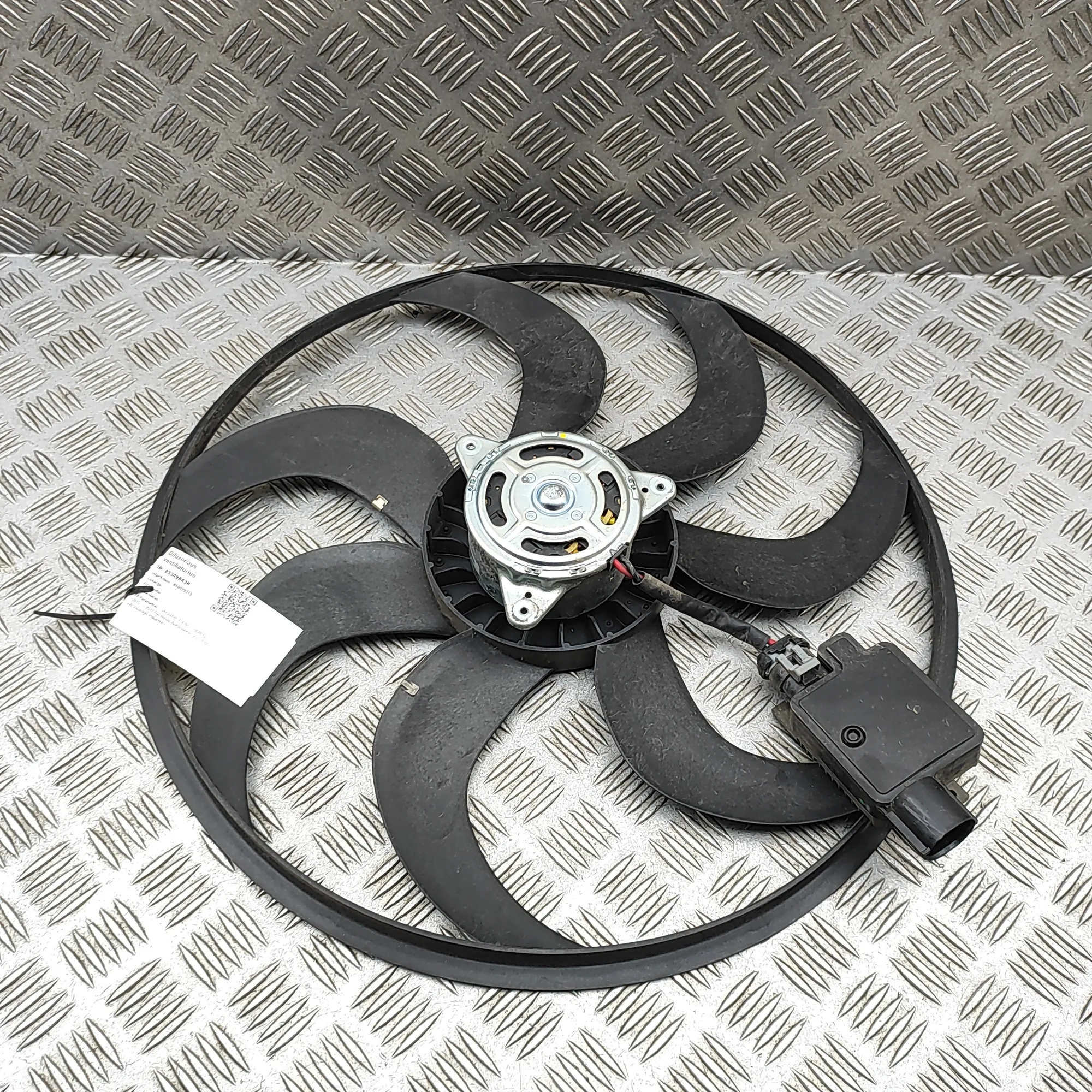 Radiateurventilator Jaguar F-PACE (X761) 500123802000 33498438 2.0L 132kw image 4