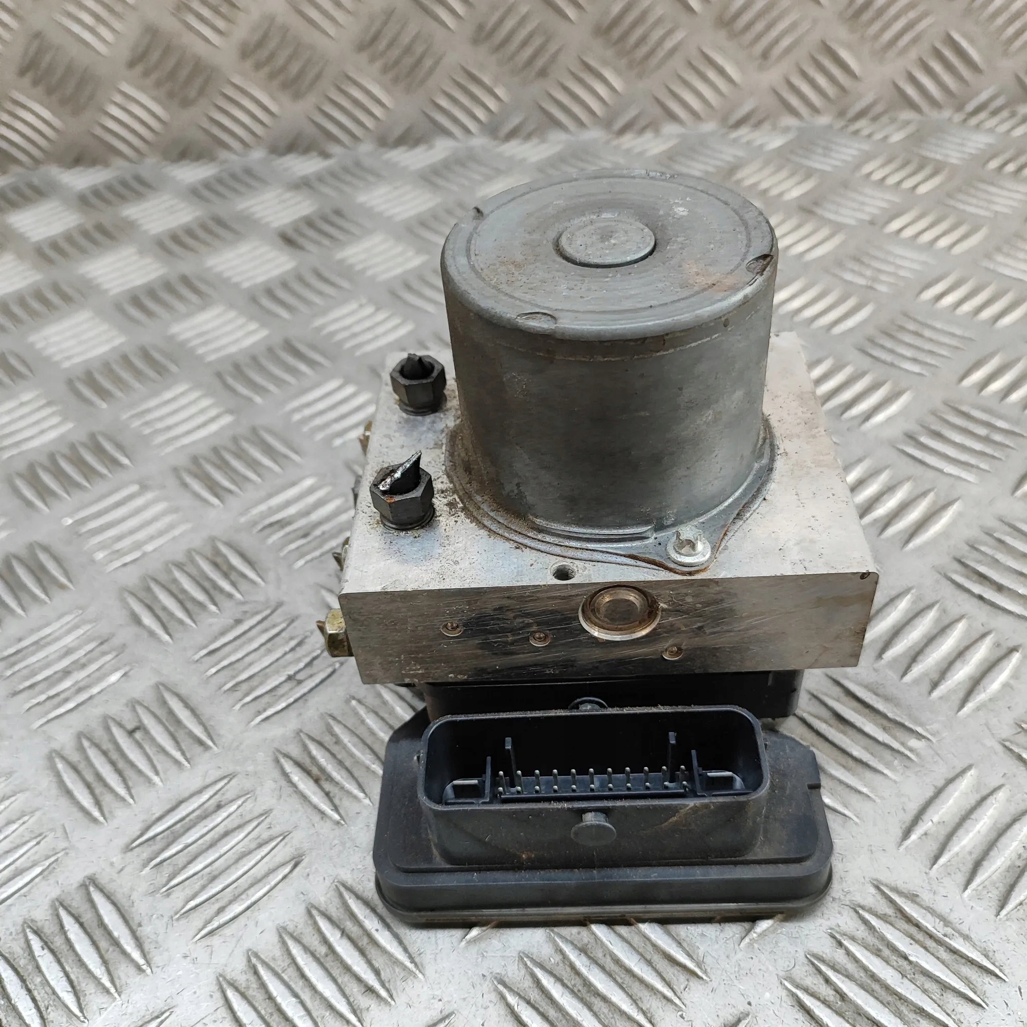 Bomba ABS Mercedes-Benz Sprinter 3-T (906) image 4