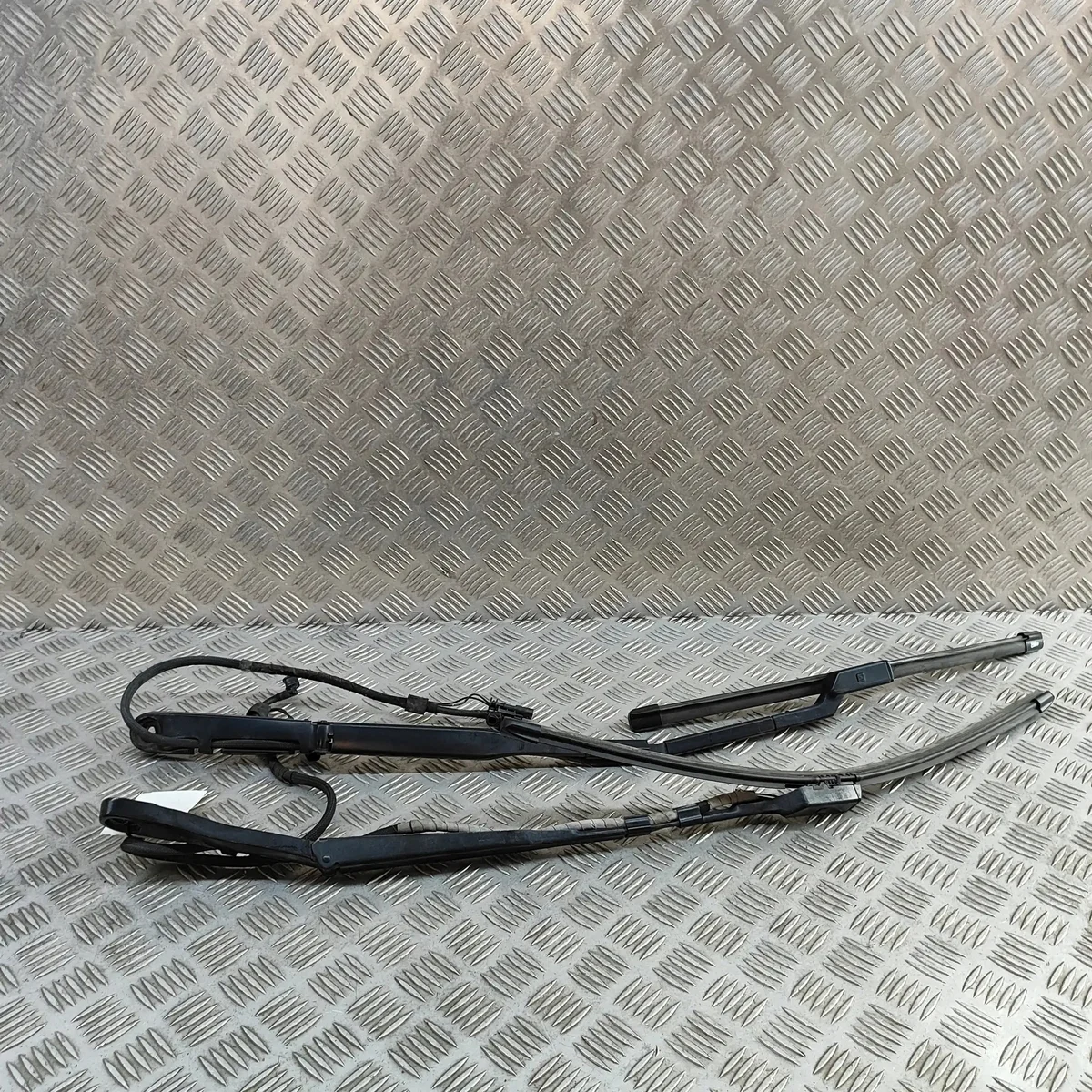Volvo S60 V60 Wiper Arm Front Blade Set W000092702