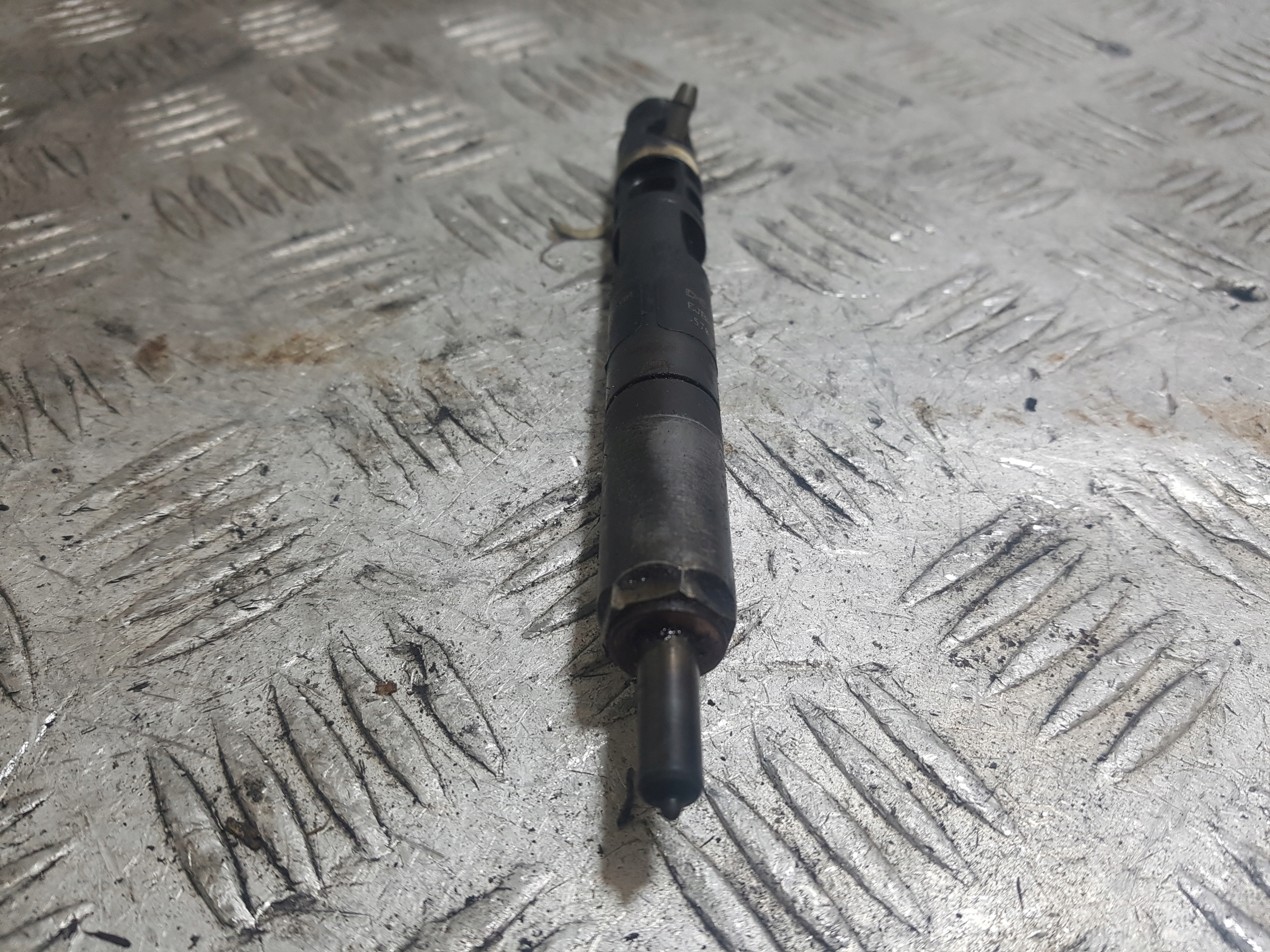 Ford OE 2T1Q-9F593-AA injecteur image 2