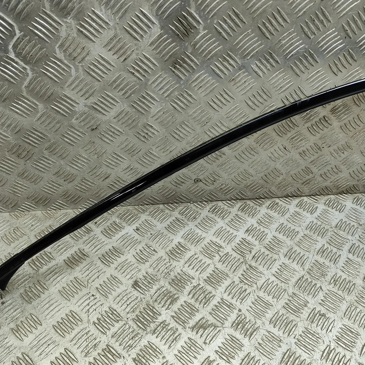 Mercedes CLA C118 X118 Dachleiste Links A1186731300 image 3