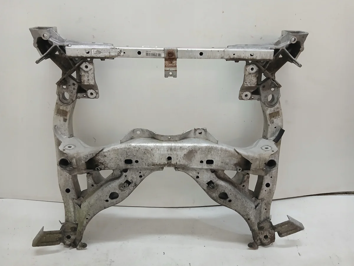 BMW F10 F11 Vorderachsträger 6796692 image 6