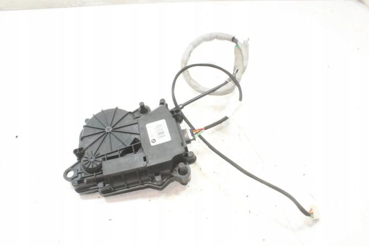Mini Cooper F60 Takaluukun Sulkeutumismekanismi 7411831