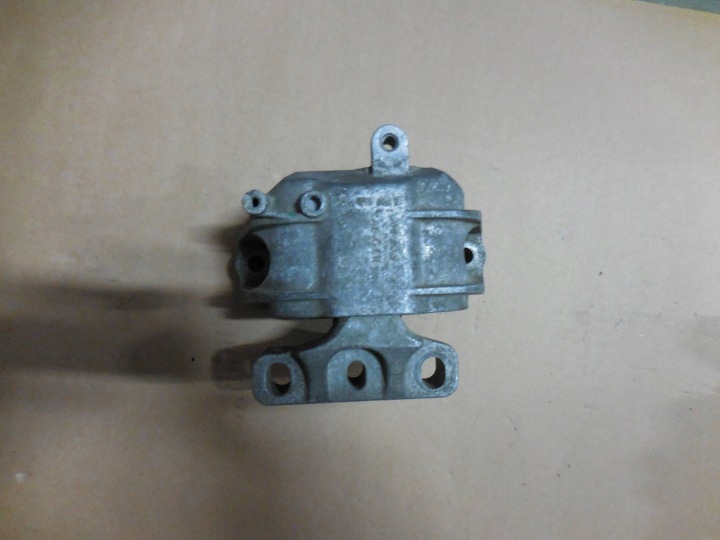 VW GOLF V 05r 1.6 VTI supporto motore 1K0199262AJ