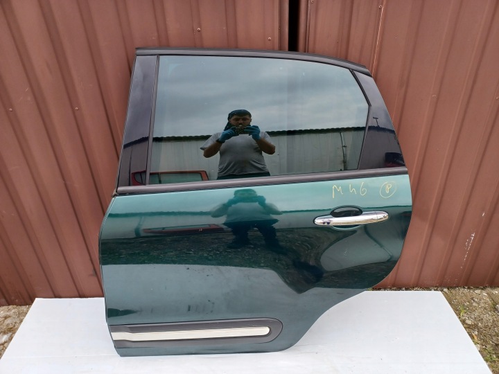 Vasen takaovi täydellinen - FIAT 500L 12-22