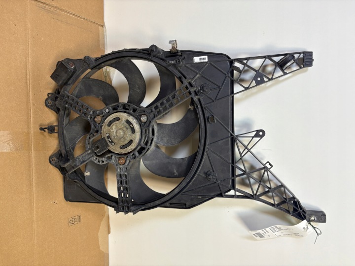 OPEL CORSA D VENTOLA RAFFREDDAMENTO MOTORE 55703928