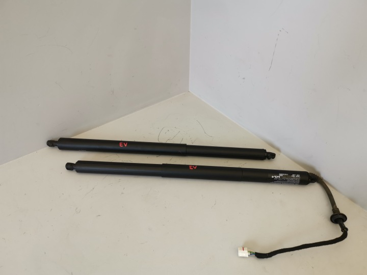 KIA EV6 21- TAKALUUKUN AVAIN 81841-CV100 81831-CV100 L+R