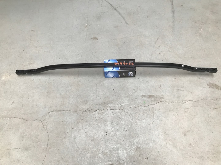 BMW X1 U11 etujousituksen tuenta alkuperäinen 9479052