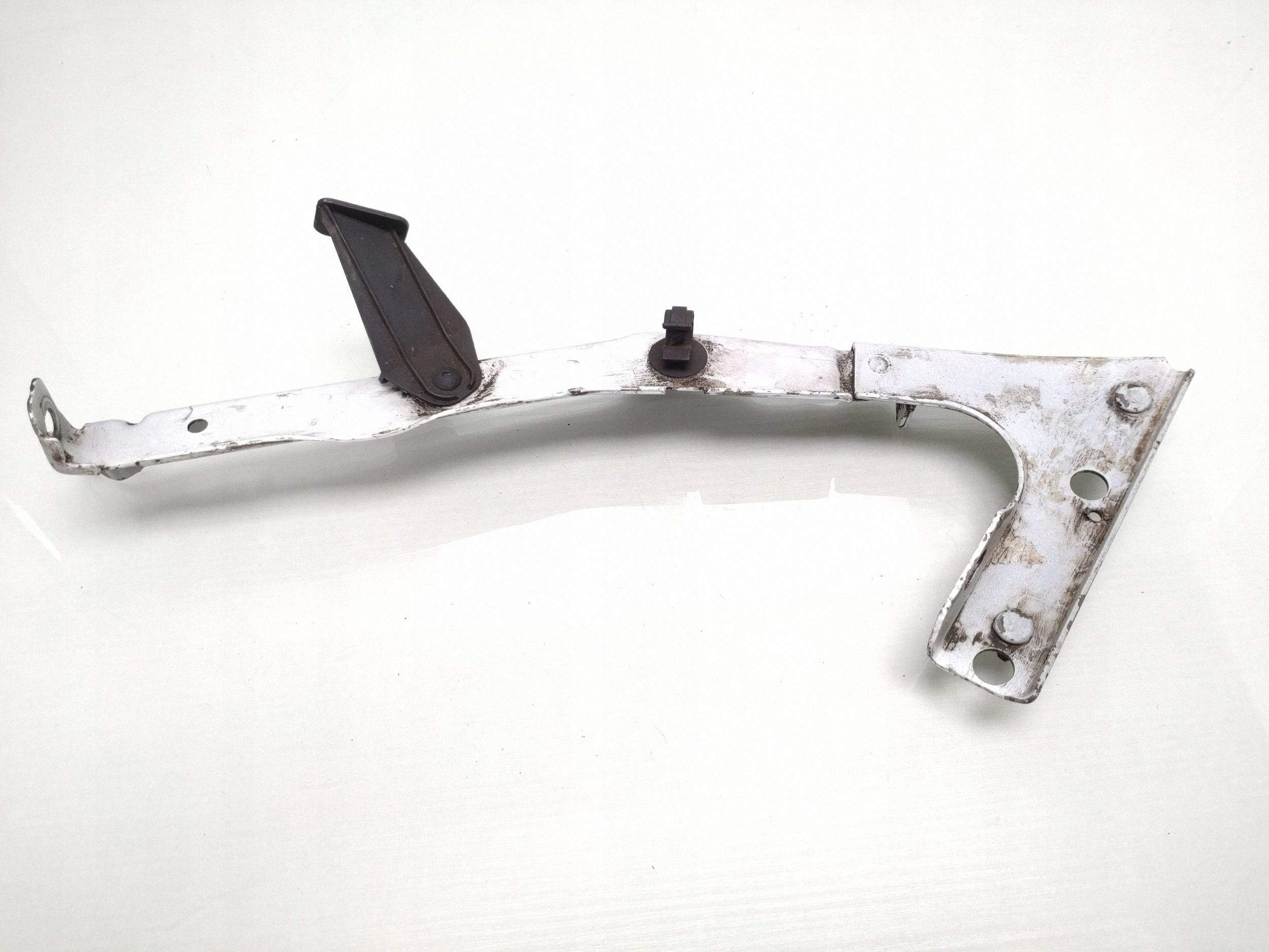 Audi OE 8T0821135C fixation aile avant L image 3