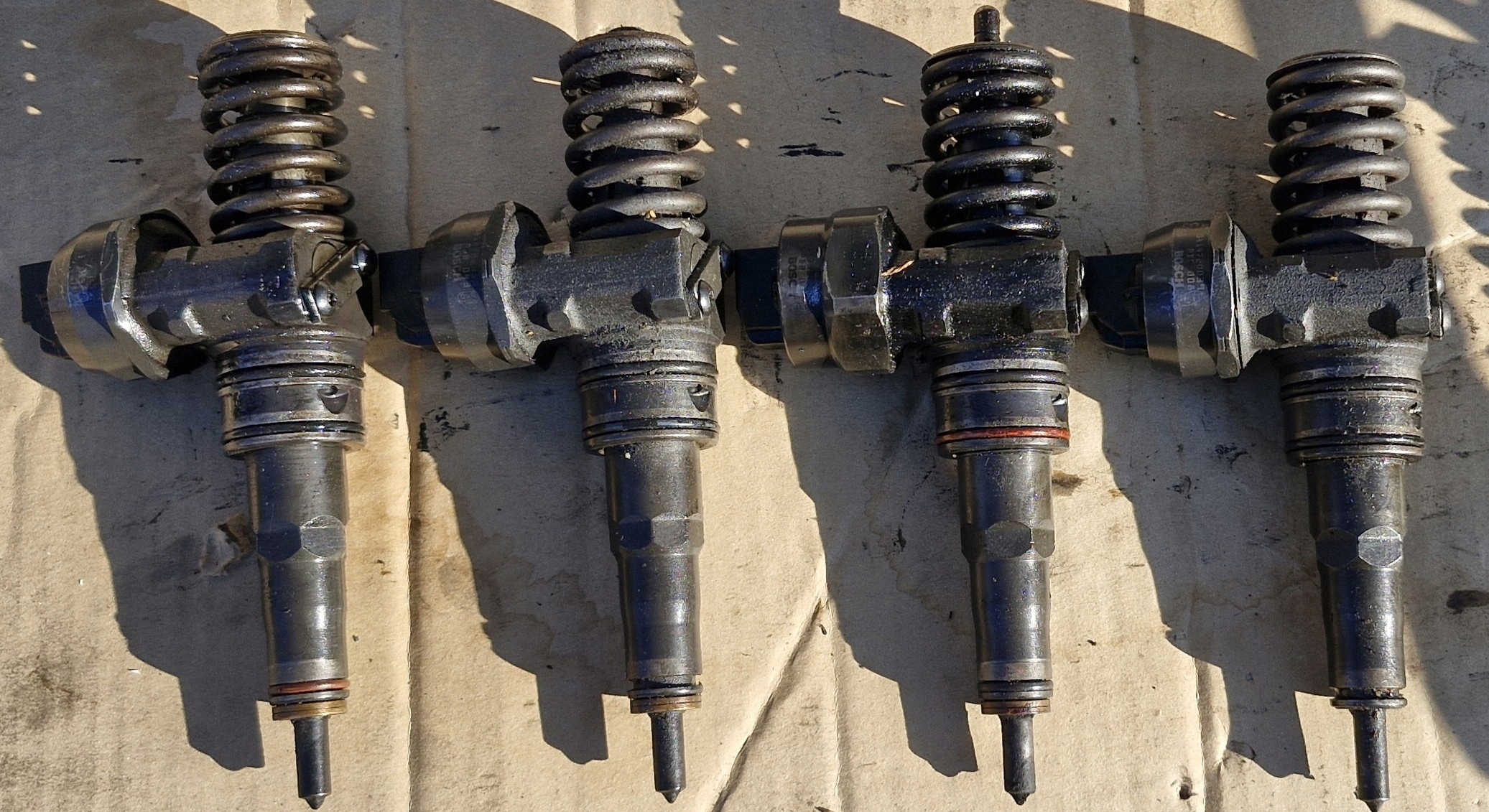 Inyector bomba VW 038130073BN 1.9 TDI