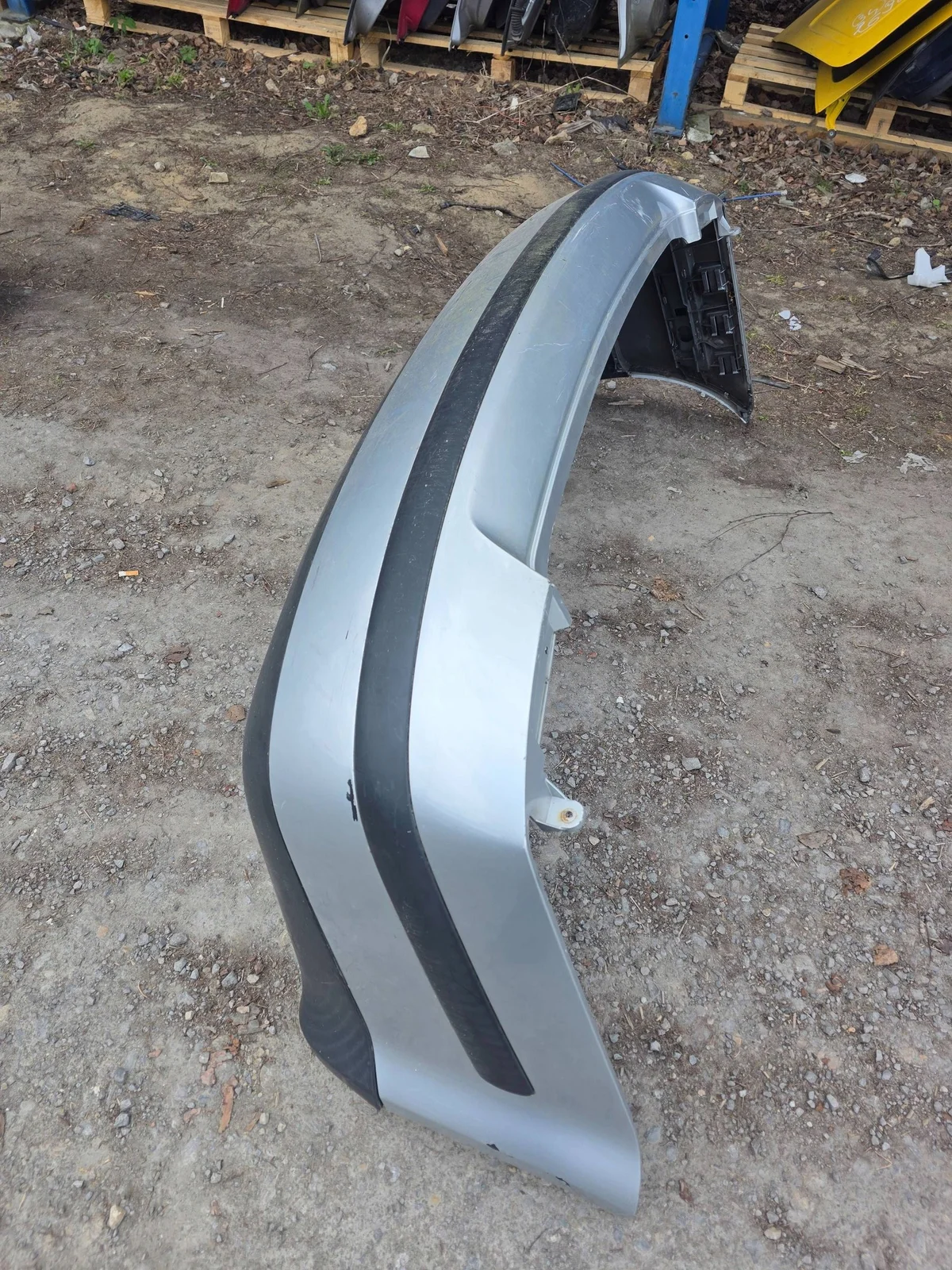 VW 3B5807521 Spoiler - Used image 3