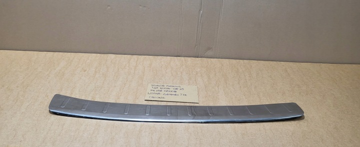 TOYOTA AVENSIS T27 2008-2015 PW178-06009 Moldura do Para-choque Traseiro Perua