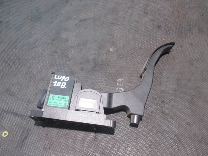 Gaspedal potentiometer Volkswagen OE 6N1721503E