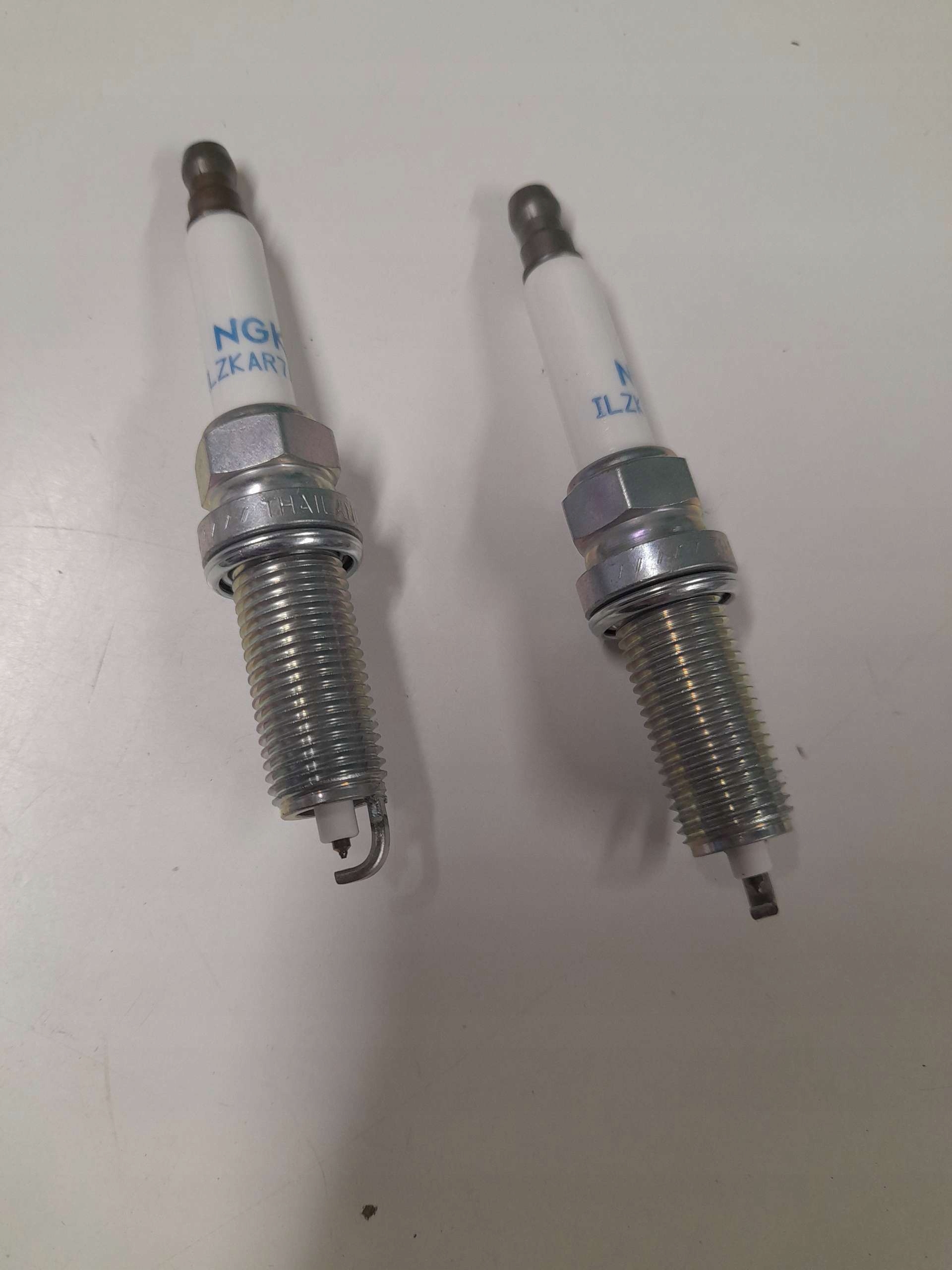 NGK 6043 Spark Plug ILZKAR7A10 2 pcs Used