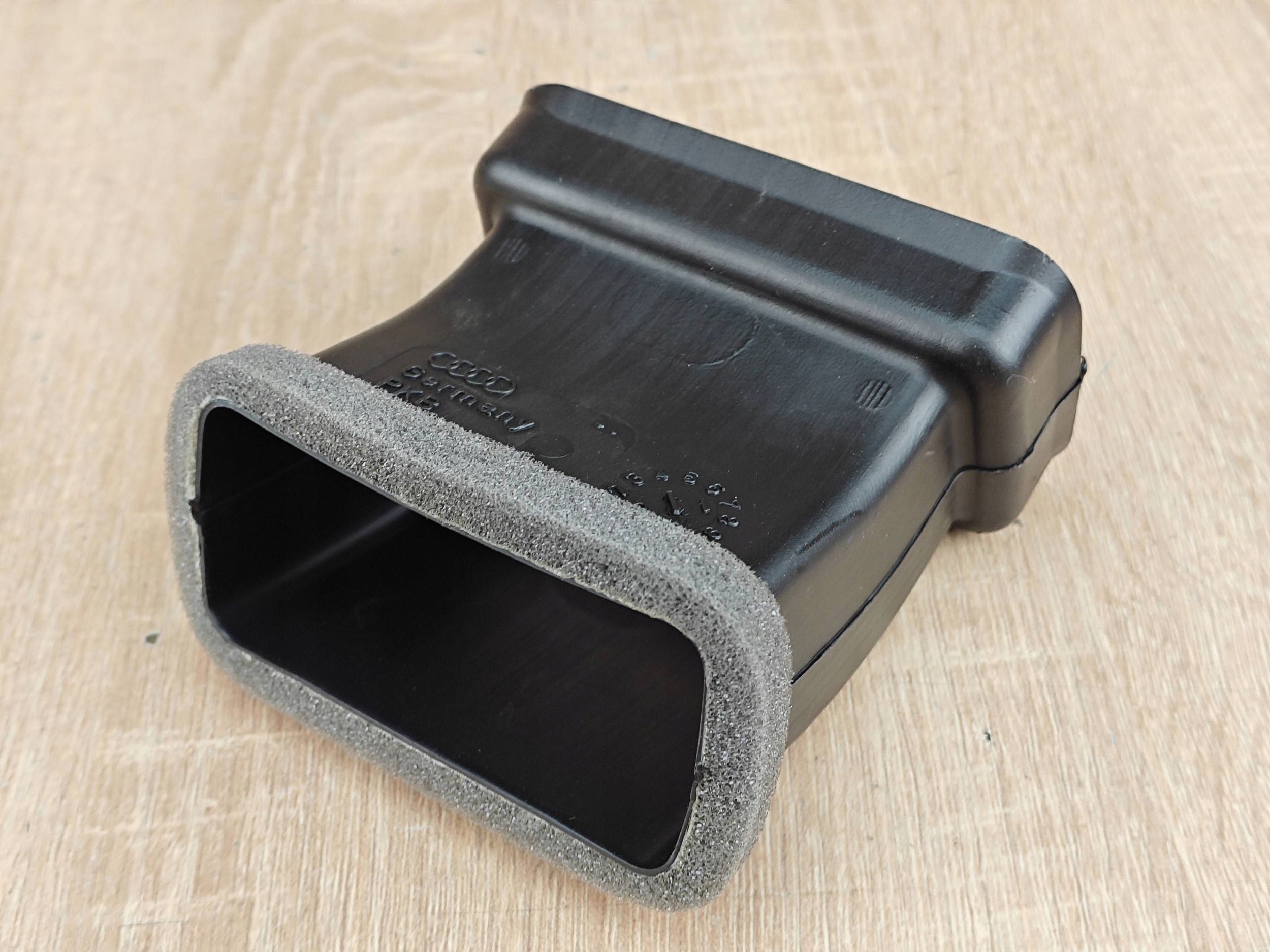 Audi Q3 II F3 83A857042 - Conduto de Ar image 2