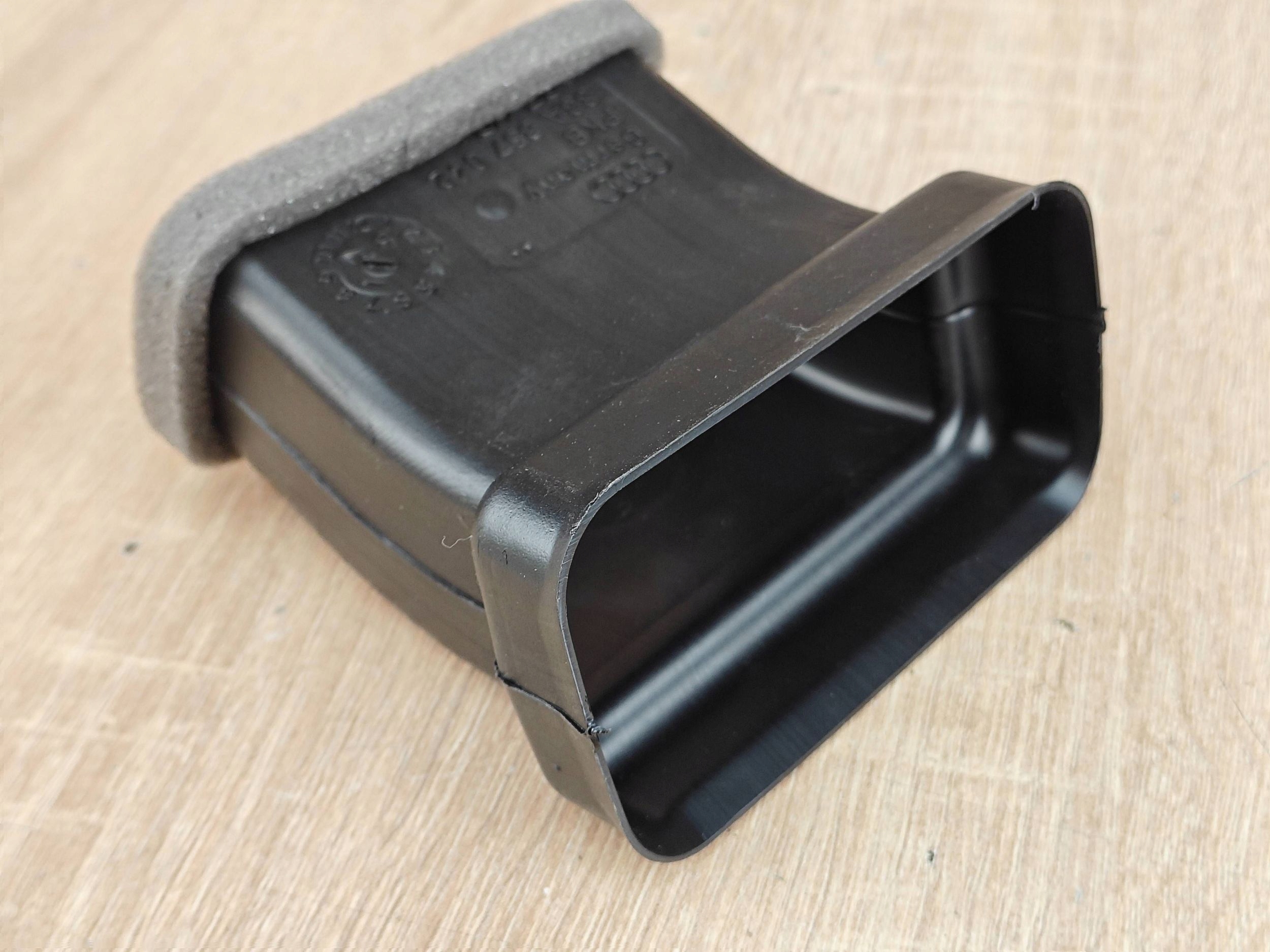 Audi Q3 II F3 83A857042 - Conduto de Ar
