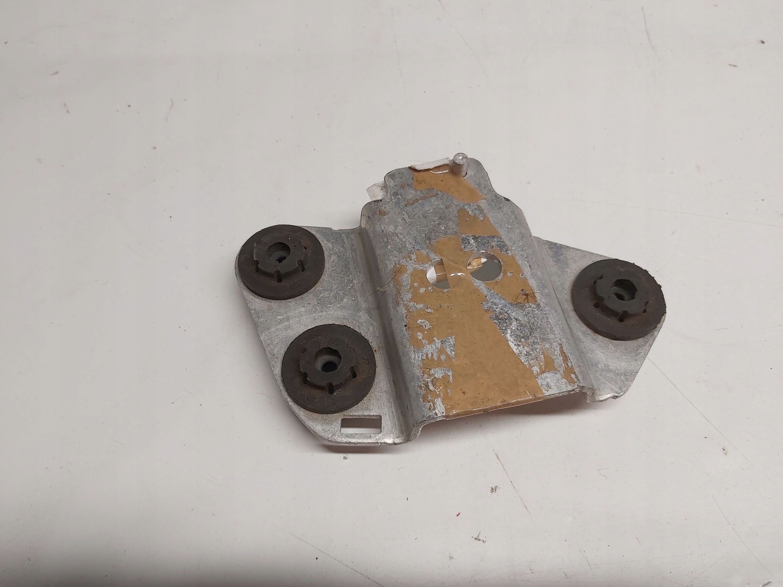 Support pompe ABS VW Touareg III 4M0614235D image 4