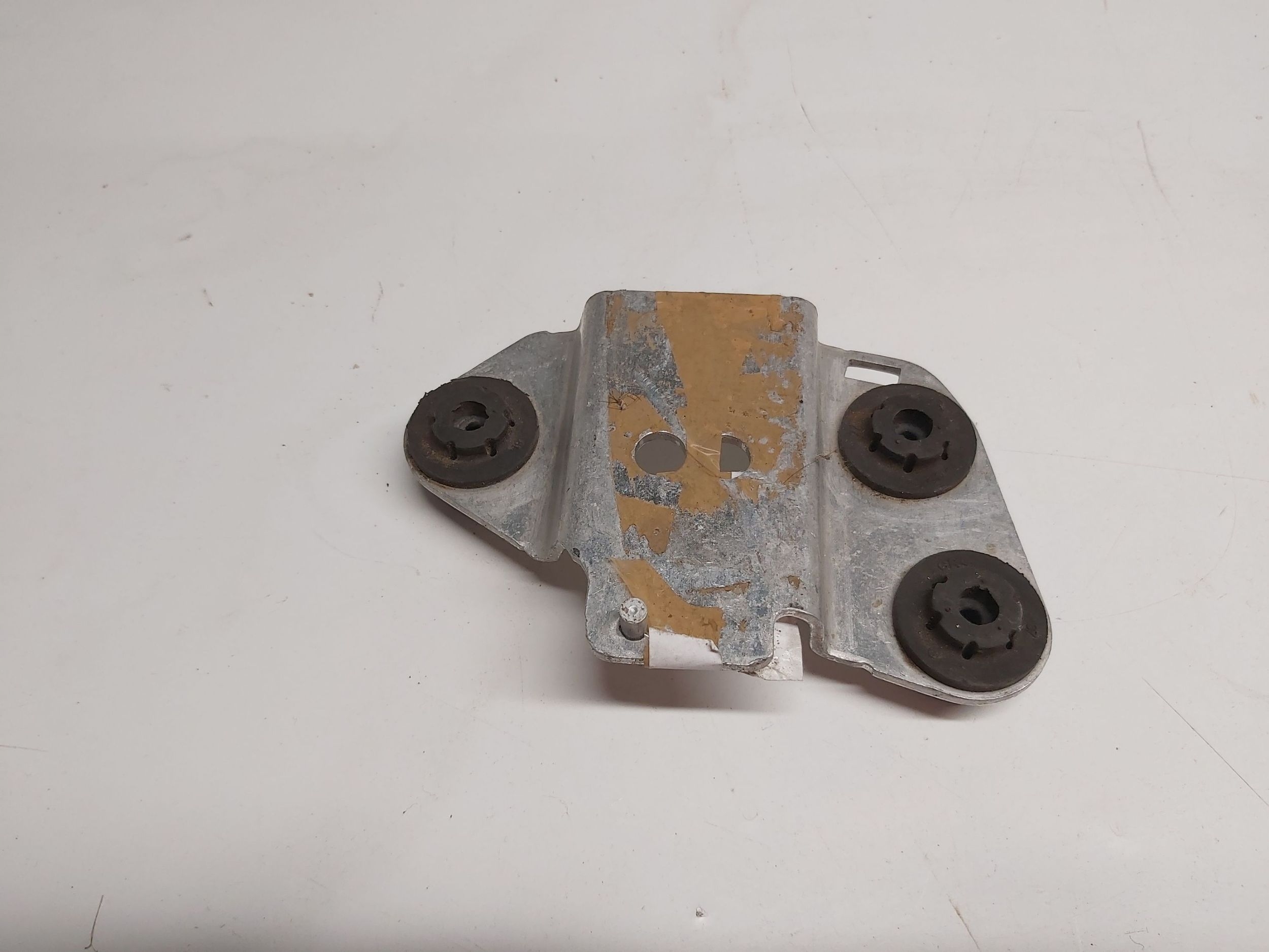 Support pompe ABS VW Touareg III 4M0614235D image 5