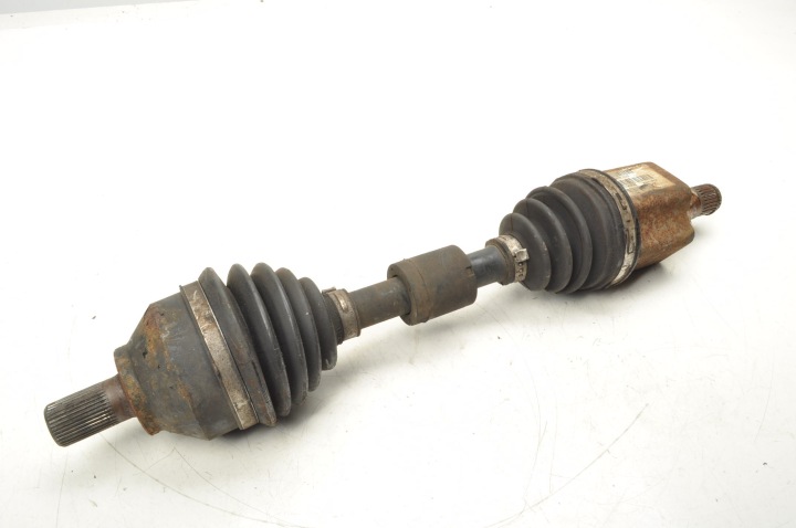 VOLVO C30 S40 V50 C70 2.5T 2.4 D5 Vasen akselin puolikas automaatti 30787776
