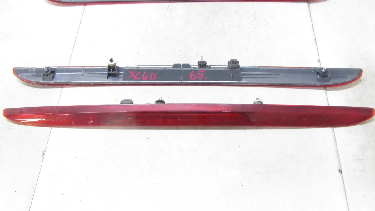 Volvo XC60 Luz de Freio 30764562 2008+