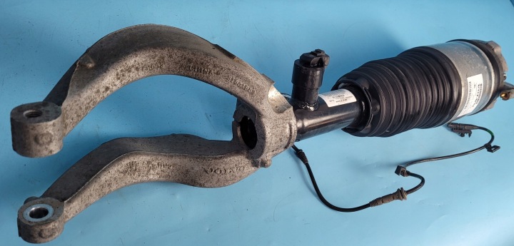 VOLVO XC90 II 20r 2.0D Front Shock Absorber Left 32269548