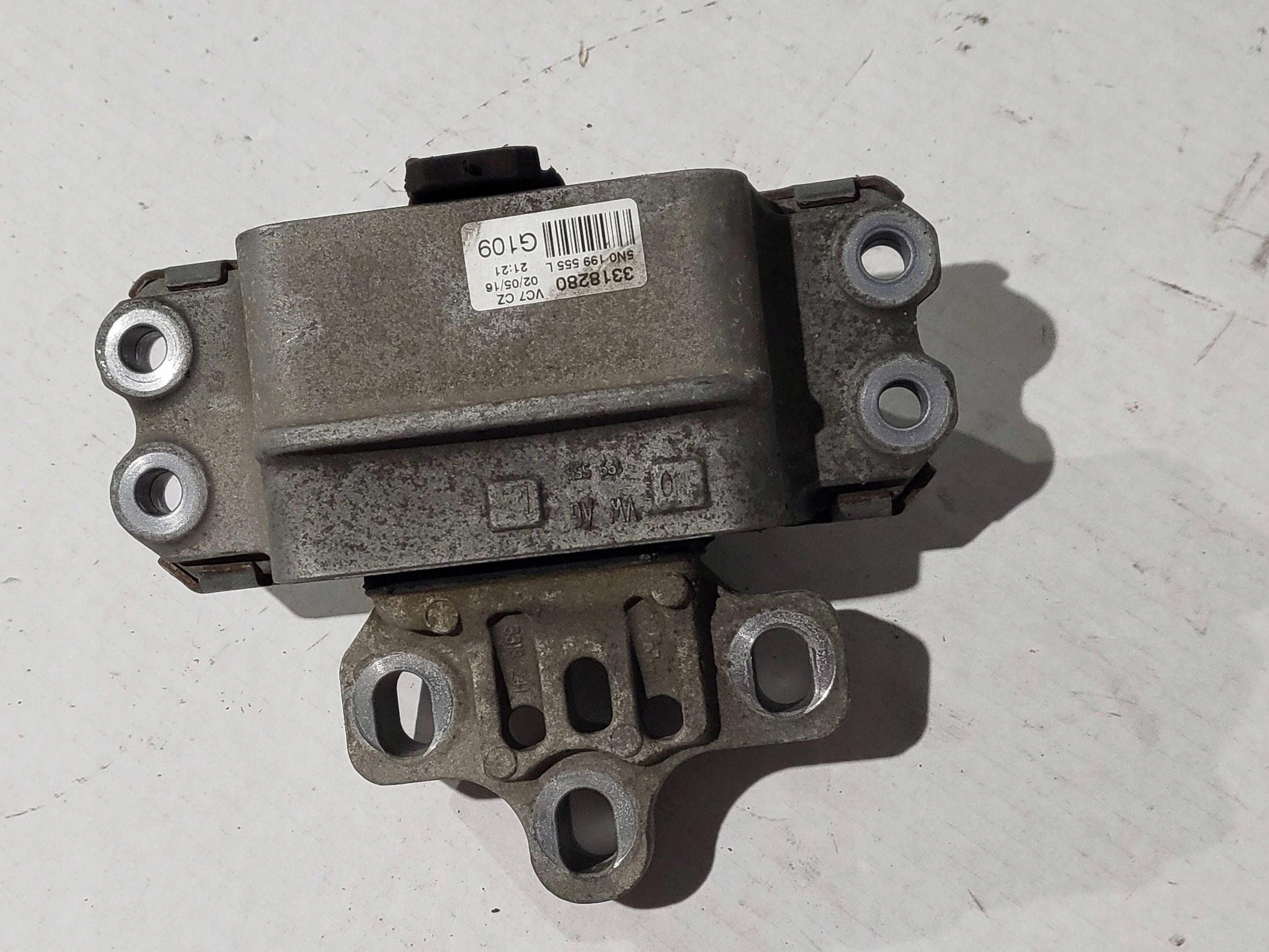 Supporto motore Volkswagen Tiguan 5N0199555L