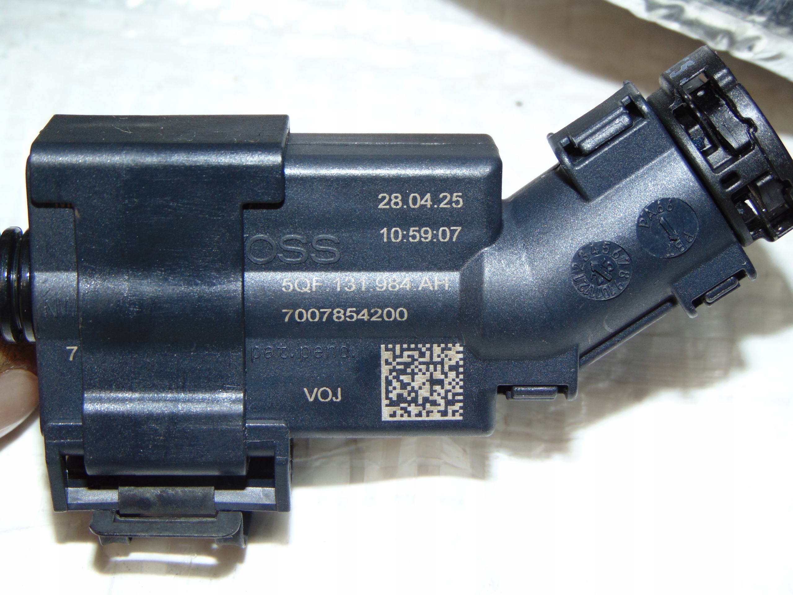 VW Touran III Lift 5TA AdBlue-Leitung 25R ORG 5QF131984AH image 3