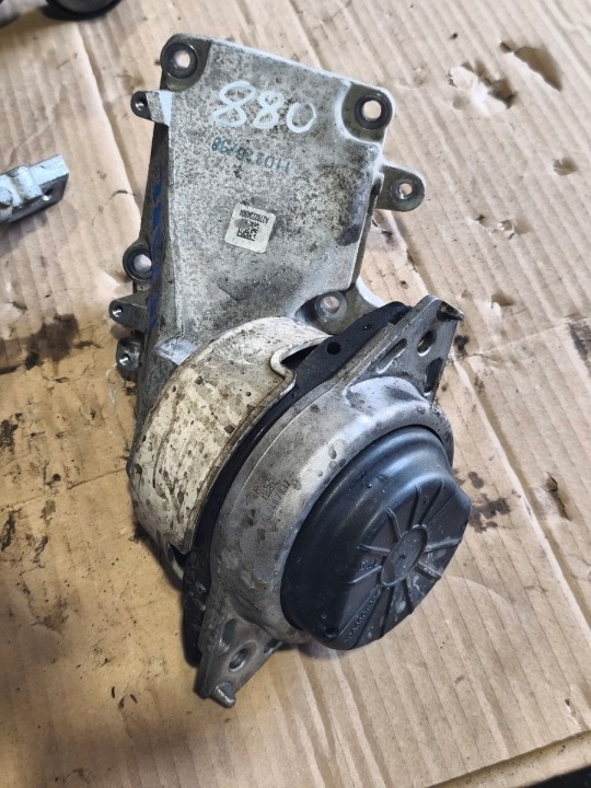 MERCEDES GLE ML W166 63 AMG MOOTTORIN TUKI A1662407917 A2782234804