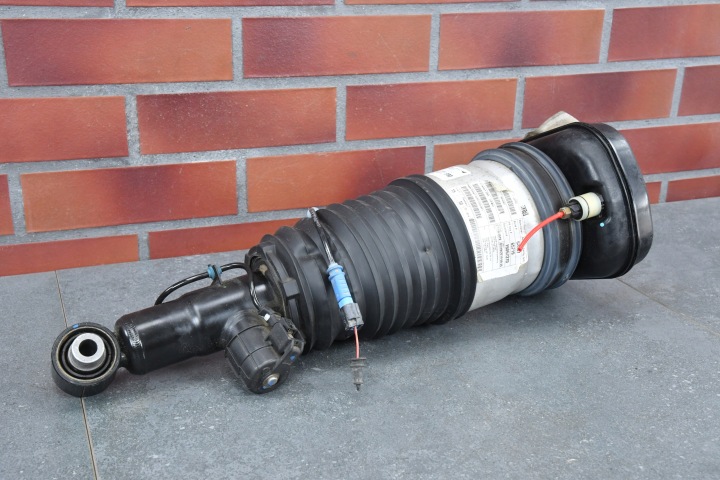 Shock Absorber Left Rear BMW X5 G05 6869047 Only 2479km
