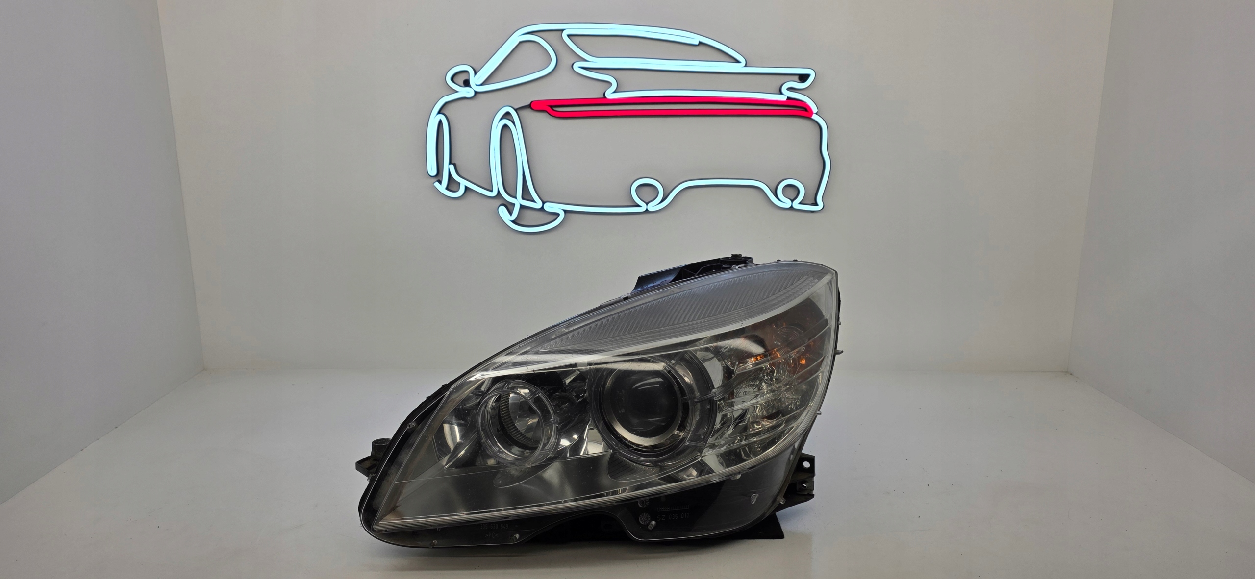 MERCEDES W204 BI-XENON LICHT LAMPE LINKS A2048202959 image 2