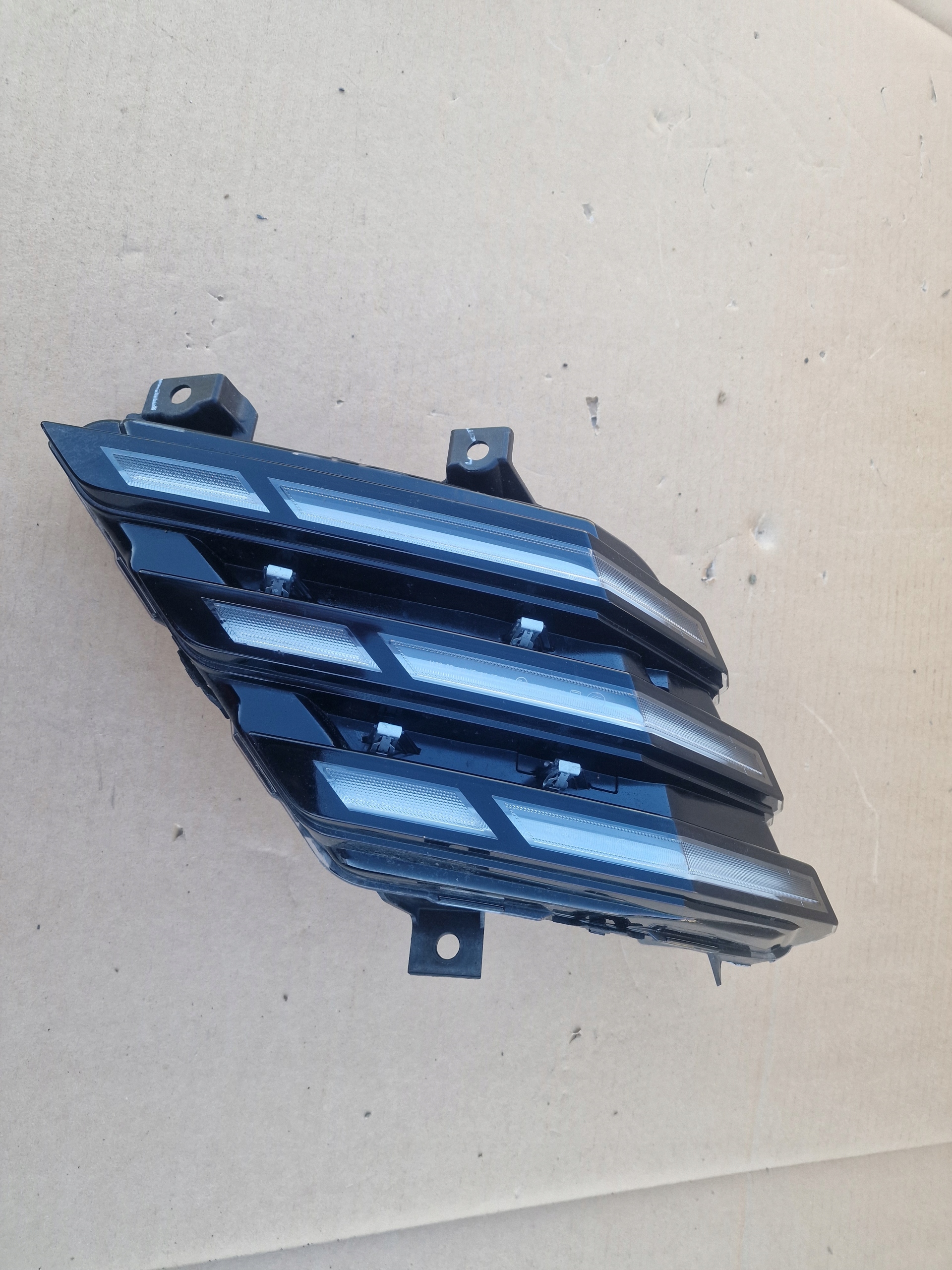 Farol LED DRL Esquerdo Peugeot 3008 III 9845434880 image 2