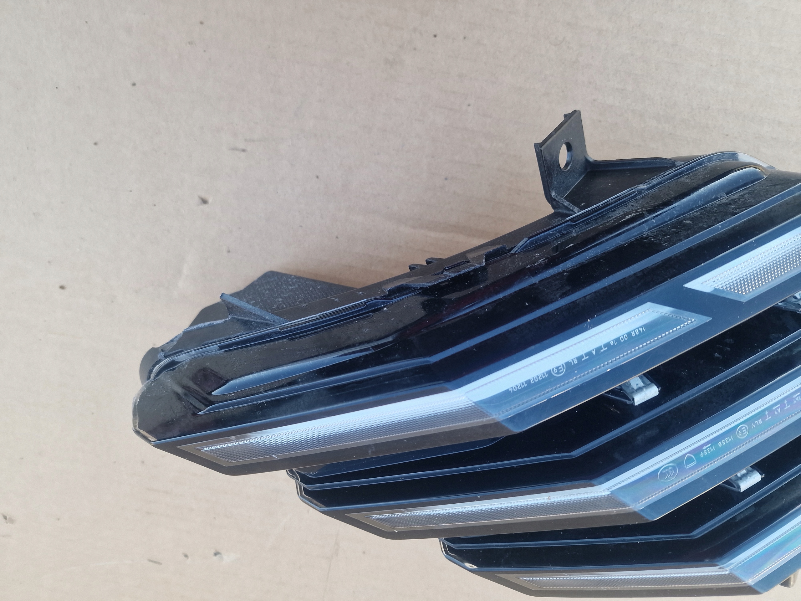 Farol LED DRL Esquerdo Peugeot 3008 III 9845434880 image 5