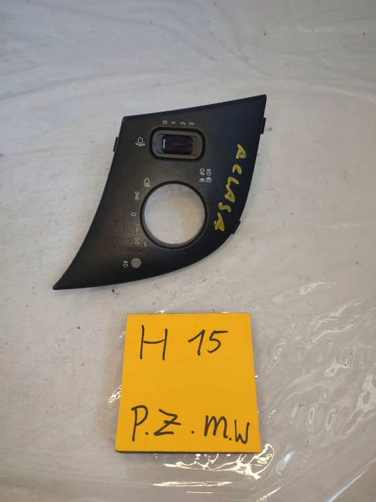 Valokytkimen paneeli Mercedes-Benz A W168 168545 alkuperäinen