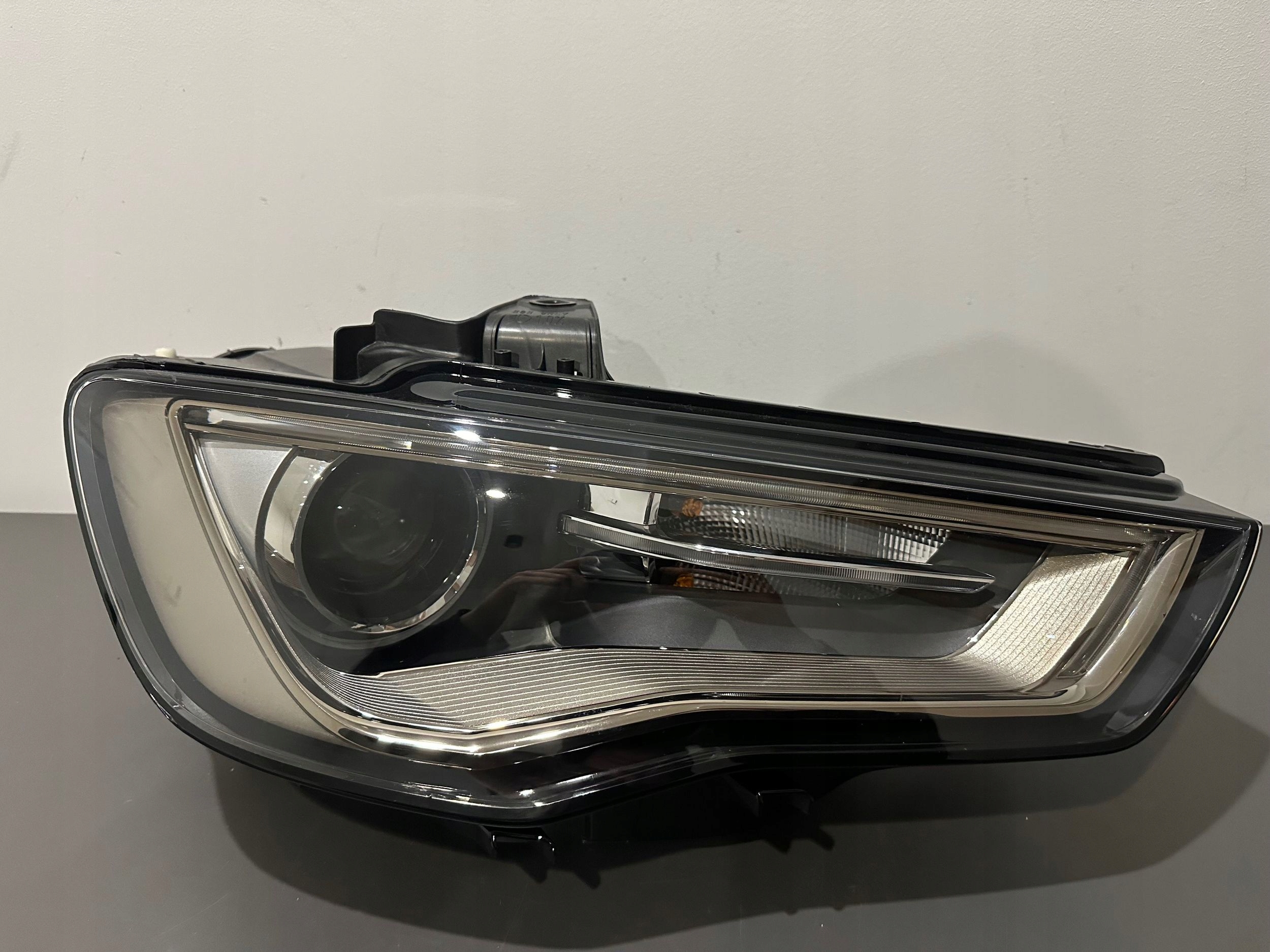 AUDI A3 8V Lâmpada Direita Full LED Europa 8V0941044M image 2