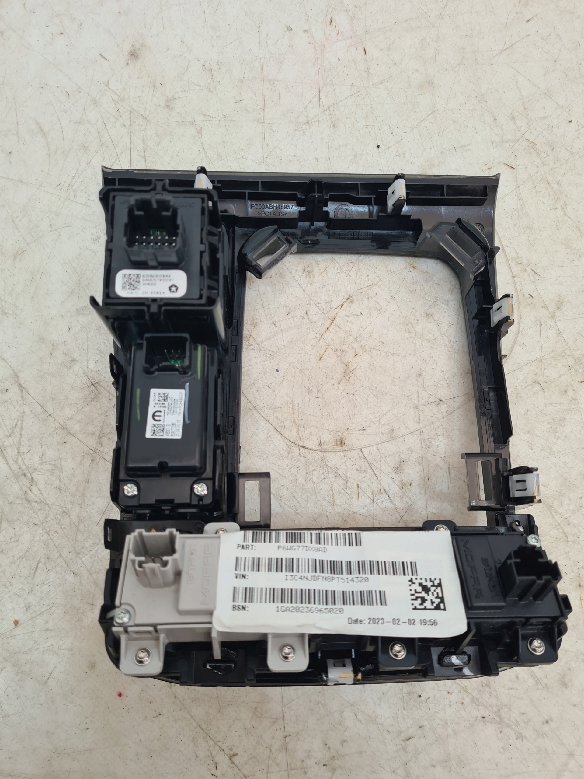 Jeep Compass II LIFT 21-Cadre Levier Vitesses P6WG77DX8AD USA image 3