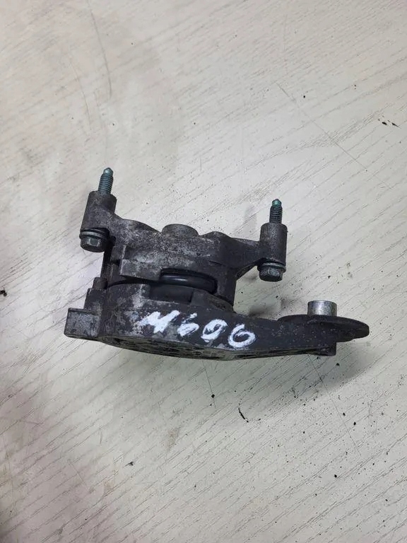 Vaihtovirtageneraattorin hihnan kiristin Audi A3 8PA 06F903315
