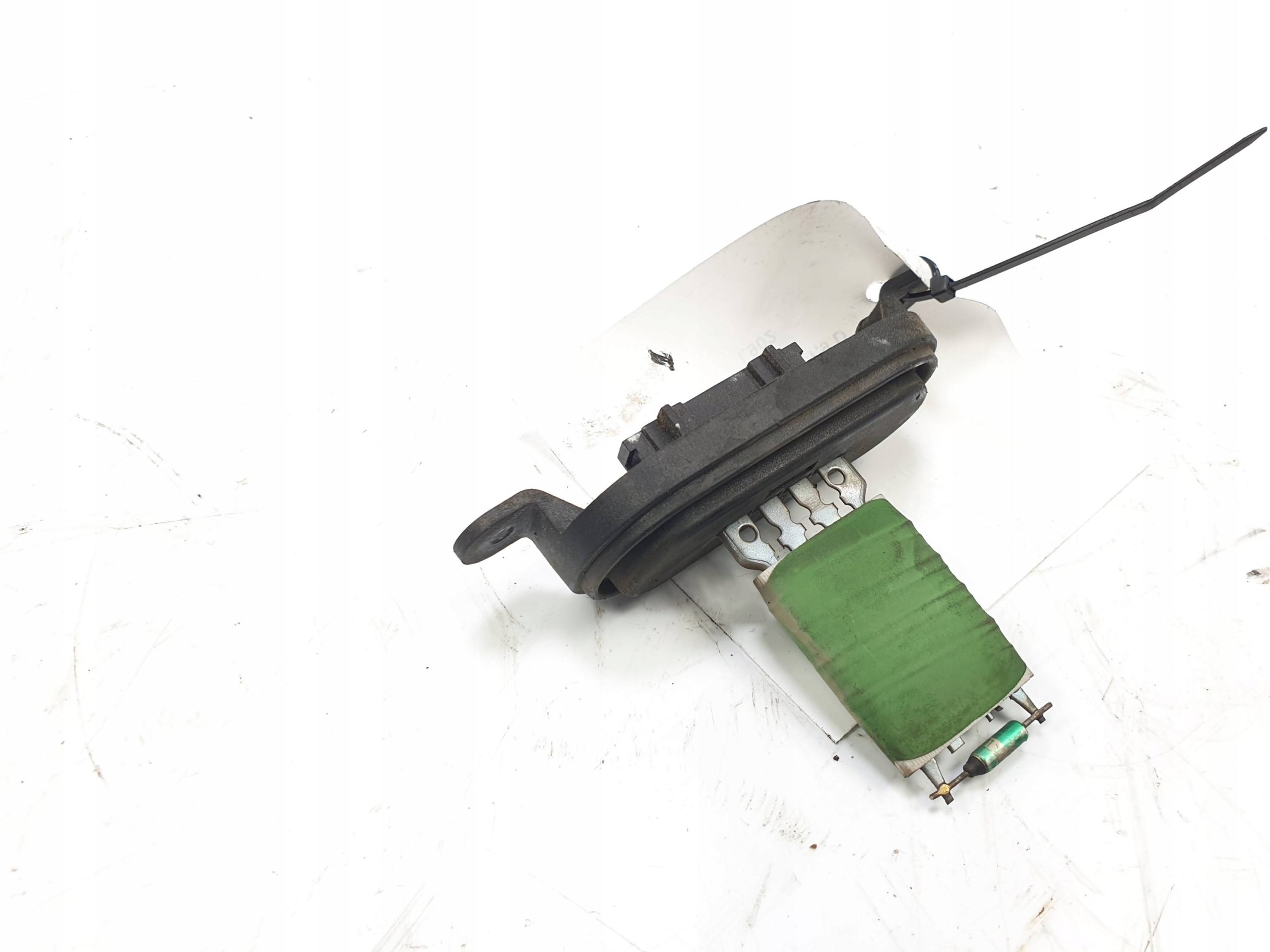 Resistor Volkswagen Transporter T5 Usado image 3