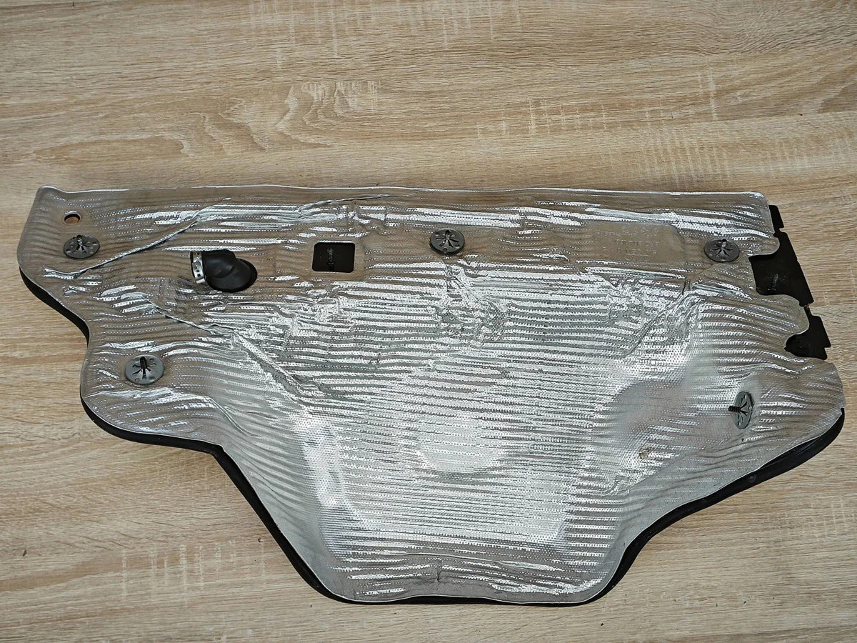 Cache gouttière Audi Q5 8R 8R0804165A