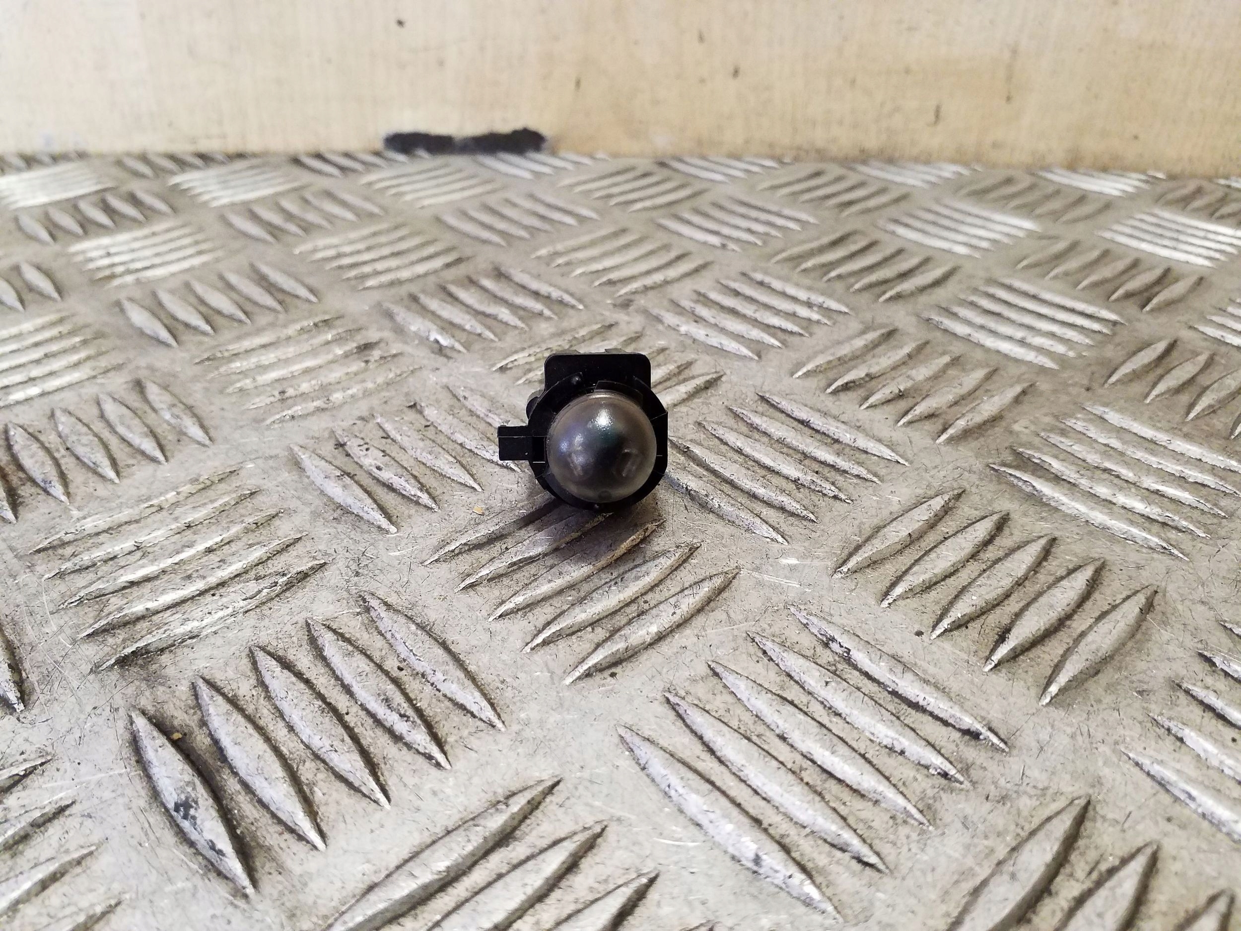Sensor de Sol Captiva 2008 OEM 25713063 image 2